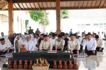 HUT Kota Cilegon ke-27, Robinsar ajak teladani perjuangan Tb Aat Syafaat