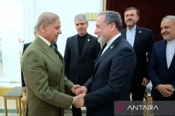 Menlu Pakistan dan Iran tekankan diplomasi untuk perdamaian