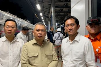 Menhub kawal evakuasi korban tabrakan kereta api di Bekasi