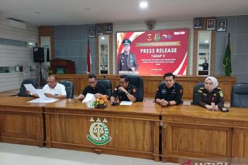 Kanwil DJP Kepri serahkan tersangka kasus perpajakan ke jaksa