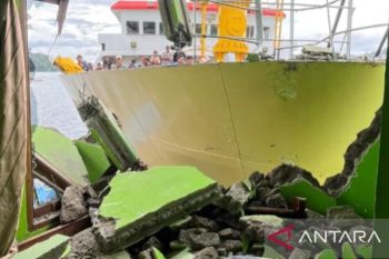 Kapal Pelni tabrak rumah warga di Banda Maluku Tengah, tidak ada korban jiwa