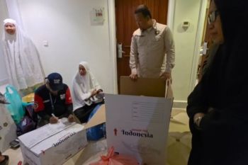 Jamaah haji kirim oleh-oleh via kargo