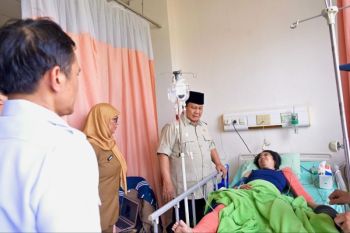 Prabowo pledges care, payouts after Bekasi train crash