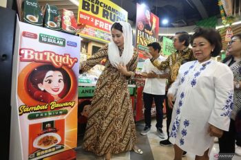 Wamendag kunjungi pusat oleh-oleh Bu Rudy