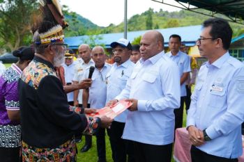 Gubernur Papua terima hak guna pakai kawasan pesisir dari masyarakat adat Depapre