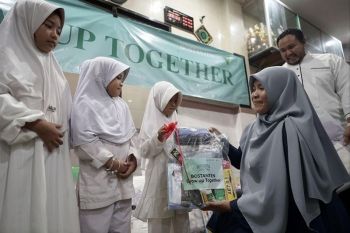 Dompet Dhuafa bersama Bostanten beri santunan puluhan anak yatim