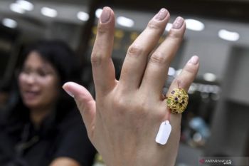 Polisi memgungkap kasus penipuan modus jual emas palsu di Lombok Utara