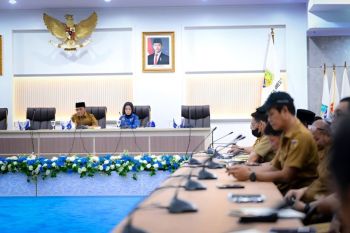Gubernur Sulteng minta OPD segera tuntaskan pembayaran gaji honorer