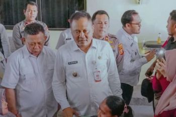 Wabup Karawang buka gelaran perdana pelayanan jemput bola ke kecamatan