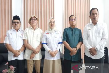 Tokoh buruh Kalsel serukan hubungan industrial yang harmonis