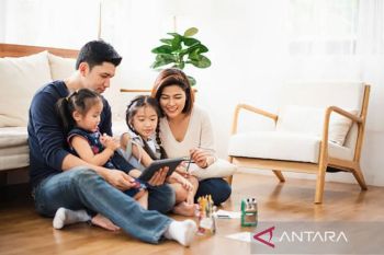 Bentuk pendampingan yang dapat diberikan saat anak sedang screen time
