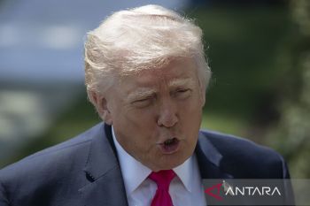 Trump peringatkan Iran, tak lagi lunak soal nuklir