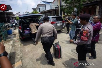 KPK dalami barang sitaan dari dua rumah Ono