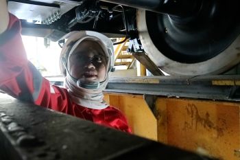 Sosok Kartini tangguh dan kompeten di industri manufaktur kereta api