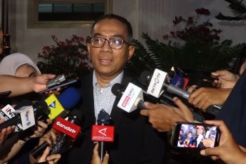 Mendiktisaintek: Instalasi PLTS 17 gigawatt dibangun tahun ini
