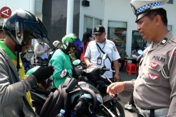 Tim gabungan Bapenda Palangka Raya gelar razia pajak kendaraan