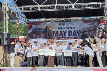 Momen May Day 2026 Jateng, BPJS Ketenagakerjaan serahkan santunan Rp337 Juta