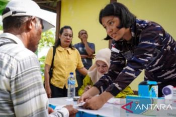 Kodaeral IX beri layanan kesehatan gratis pada ERB di Pulau Kur Tual