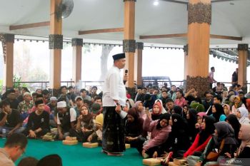 Pemkab Situbondo ajak buruh dialog peringati Hari Buruh Internasional
