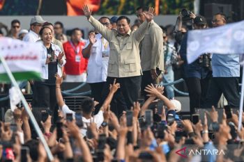 Prabowo pangkas potongan ojol jadi 8 persen