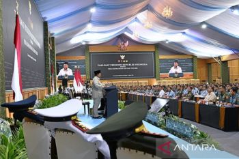 Prabowo tells TNI commanders to deliver benefits to people