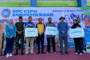 Bupati Kudus ajak pekerja memperkuat kolaborasi dan situasi kondusif