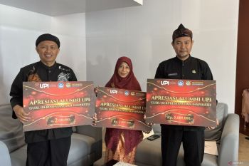 UPI beri penghargaan tiga guru berprestasi di Hardiknas 2026