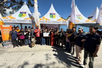 CPM bantu 20 UMKM di Kampung Nelayan Palu dengan tenda dagang