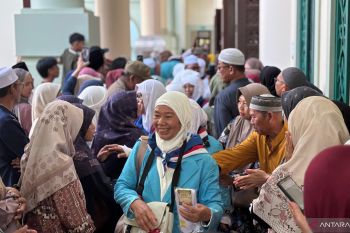 Bupati Kutim lepas 170 calon haji ke tanah suci