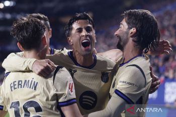 Barcelona juara Liga Spanyol setelah hantam Madrid 2-0