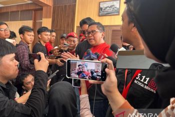 Hasto: Penentuan ambang batas parlemen melalui dialog parpol lain