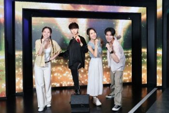 Madame Tussauds Hong Kong Celebrates the Arrival of Chinese Superstars: Hua Chenyu and Luo Yunxi's Permanent Wax Figures