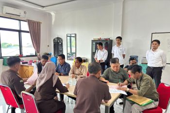 Kejari Jambi tahan tiga tersangka korupsi Perumda PDAM Tirta Mayang