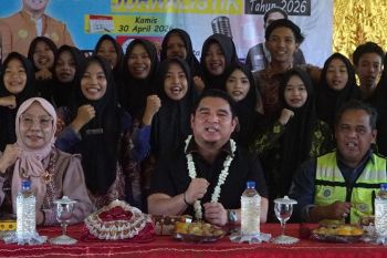 Ketua DPRD HSS ajak para pelajar jadi generasi cinta budaya literasi