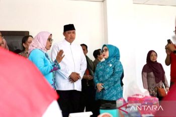 Pemkot Bekasi gelar cek kesehatan gratis di GOR Patriot Candrabhaga bagi 2.500 perempuan