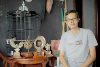Dari layar ke sangkar: kisah dosen FKI UMS menemukan inspirasi dan prestasi di dunia burung