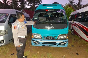 Polisi selidiki dugaan perusakan kendaraan wisatawan di pantai Malang