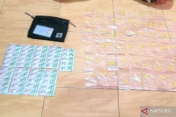 Polres Bekasi tangkap seorang pengedar ratusan butir obat keras ilegal
