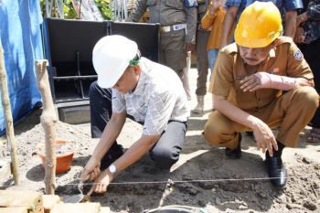 Pemkab OKU Timur canangkan gerakan perbaikan rumah tidak layak huni