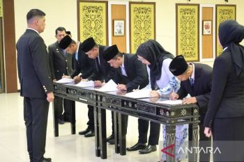 Kakanwil Kemenkum Riau Lantik MPD Notaris, Soroti Pentingnya Integritas dan Pengawasan Ketat