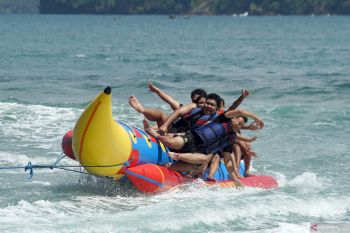 Kunjungan wisata bahari Jatim