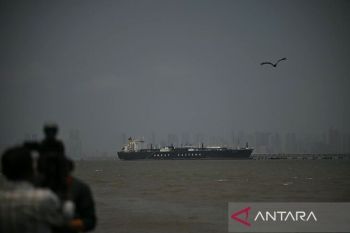 Iran perkenalkan aturan baru untuk transit kapal di Selat Hormuz