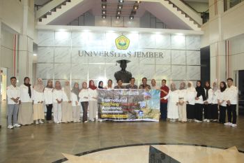20 mahasiswa FKIP Unej ikuti program magang mengajar di Thailand