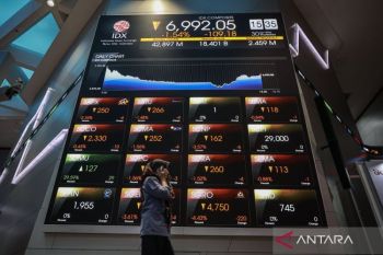 IHSG Senin pagi melemah 0,14 persen di level 6.959,94