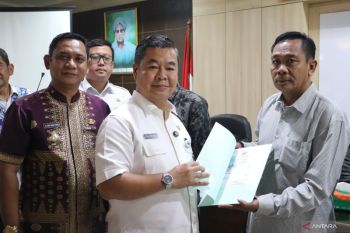 Kemendagri serahkan dokumen administrasi kependudukan korban kecelakaan kereta api
