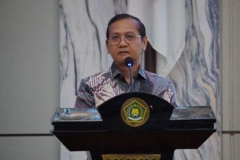 50 bikkhu berjalan dari Bali ke Borobudur sambut Waisak