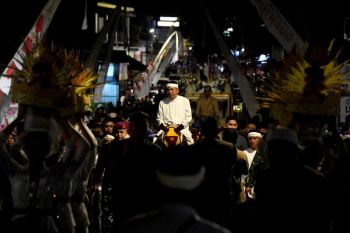 Bukan Cuma Karnaval! Dedi Mulyadi Manfaatkan Kirab Binokasih Buat Sidak Jabar