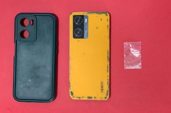 Petugas ciduk warga Sungai Buluh simpan satu paket sabu