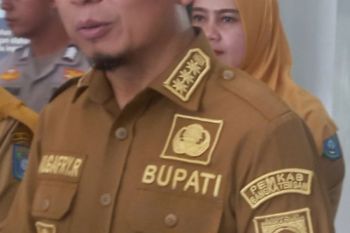 Bupati Bangka Tengah tekankan ASN BerAKHLAK dalam pelayanan publik