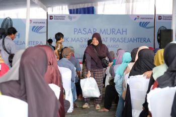 Kilang Pertamina Plaju salurkan 1.000 paket sembako murah bagi warga prasejahtera